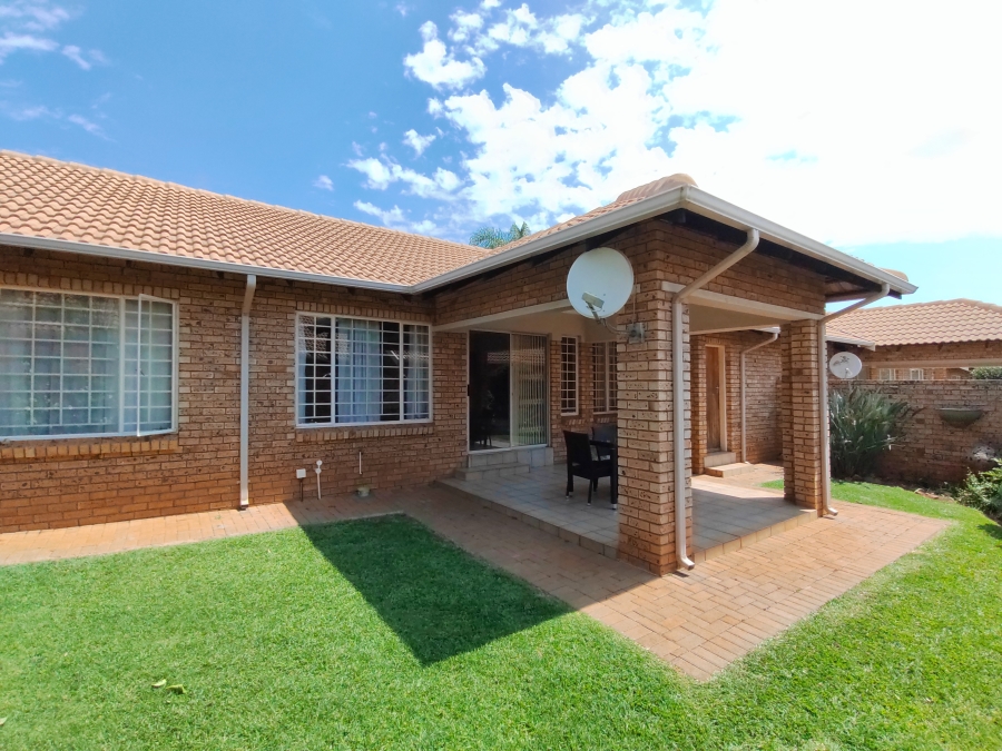 2 Bedroom Property for Sale in Montana Gauteng