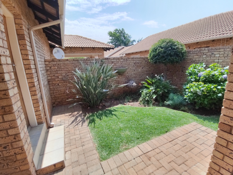 2 Bedroom Property for Sale in Montana Gauteng