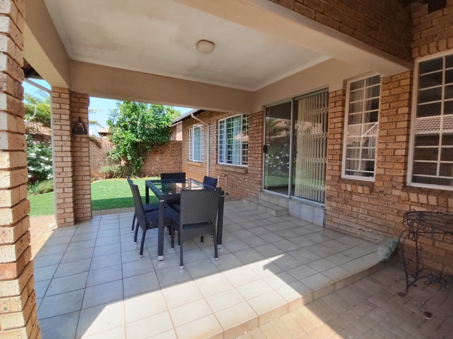 2 Bedroom Property for Sale in Montana Gauteng