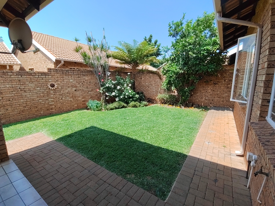 2 Bedroom Property for Sale in Montana Gauteng