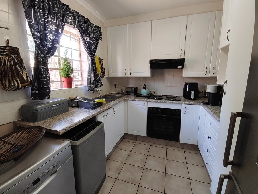 2 Bedroom Property for Sale in Montana Gauteng