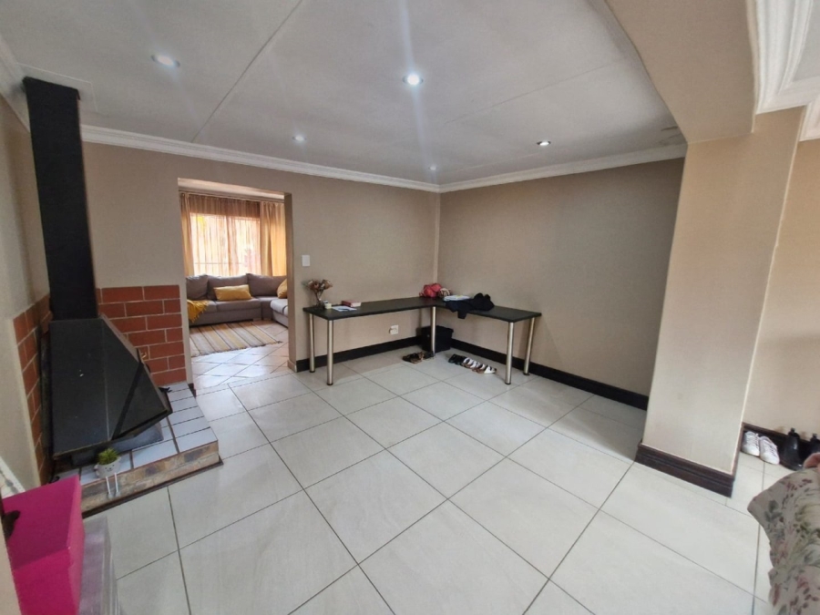 3 Bedroom Property for Sale in Doornpoort Gauteng