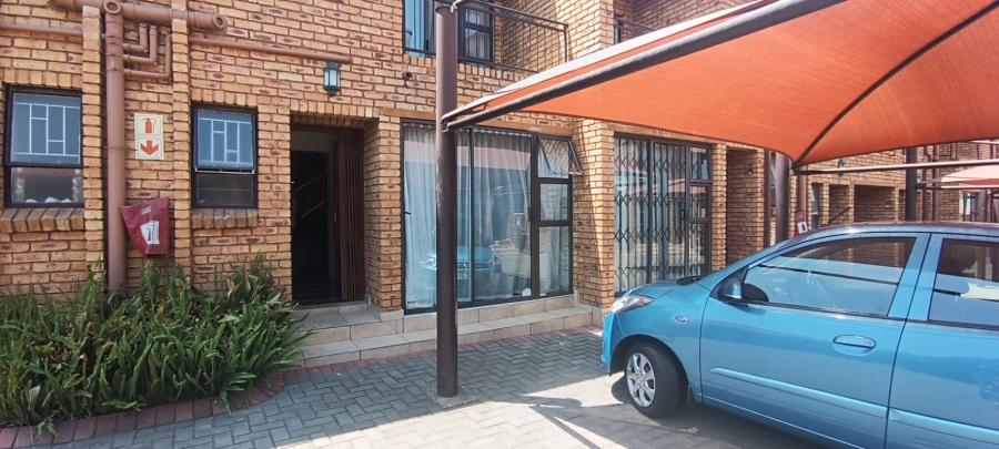 2 Bedroom Property for Sale in Florentia Gauteng