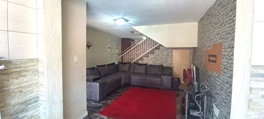 2 Bedroom Property for Sale in Florentia Gauteng