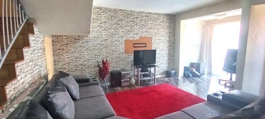 2 Bedroom Property for Sale in Florentia Gauteng