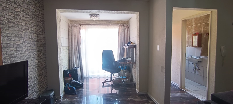 2 Bedroom Property for Sale in Florentia Gauteng