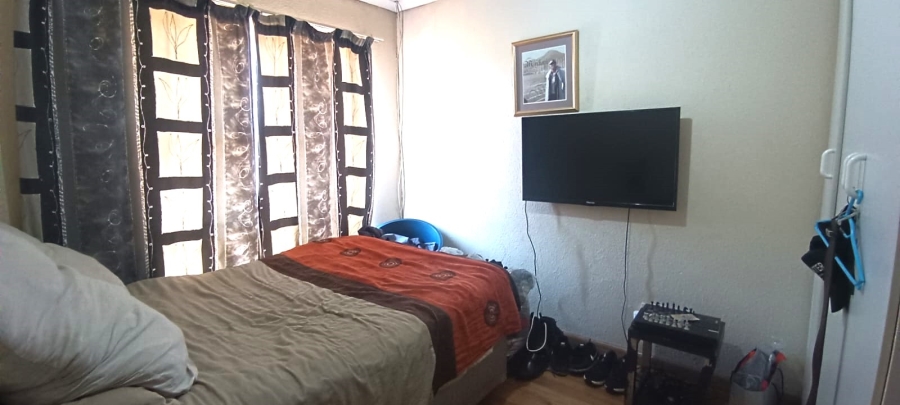 2 Bedroom Property for Sale in Florentia Gauteng