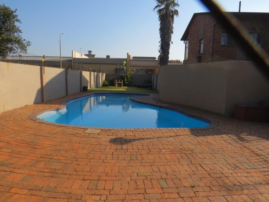 3 Bedroom Property for Sale in Brackenhurst Gauteng