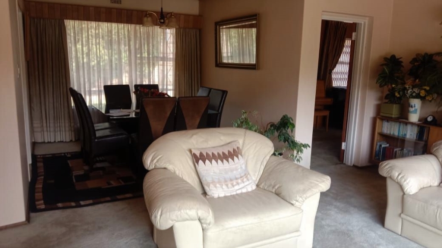 4 Bedroom Property for Sale in Parkhill Gardens Gauteng