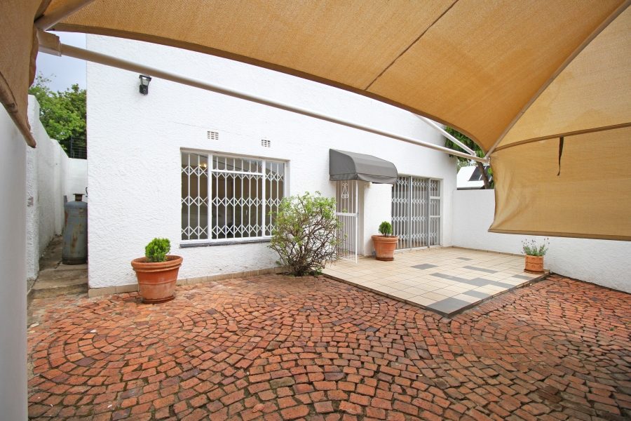 To Let 2 Bedroom Property for Rent in Craighall Park Gauteng