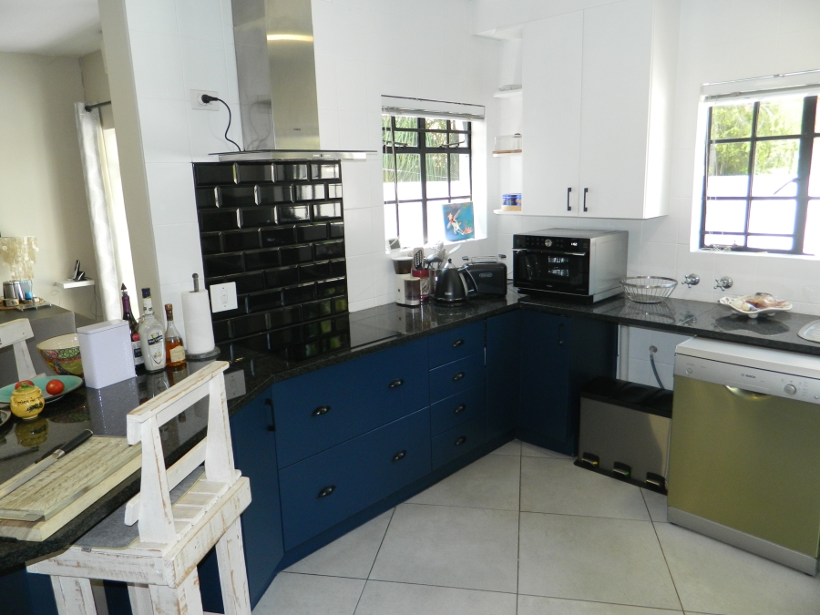 To Let 3 Bedroom Property for Rent in Silver Lakes Golf Estate Gauteng