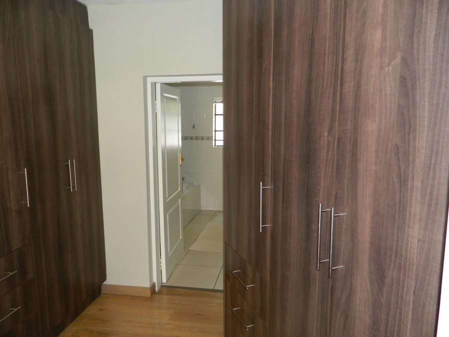 To Let 3 Bedroom Property for Rent in Silver Lakes Golf Estate Gauteng