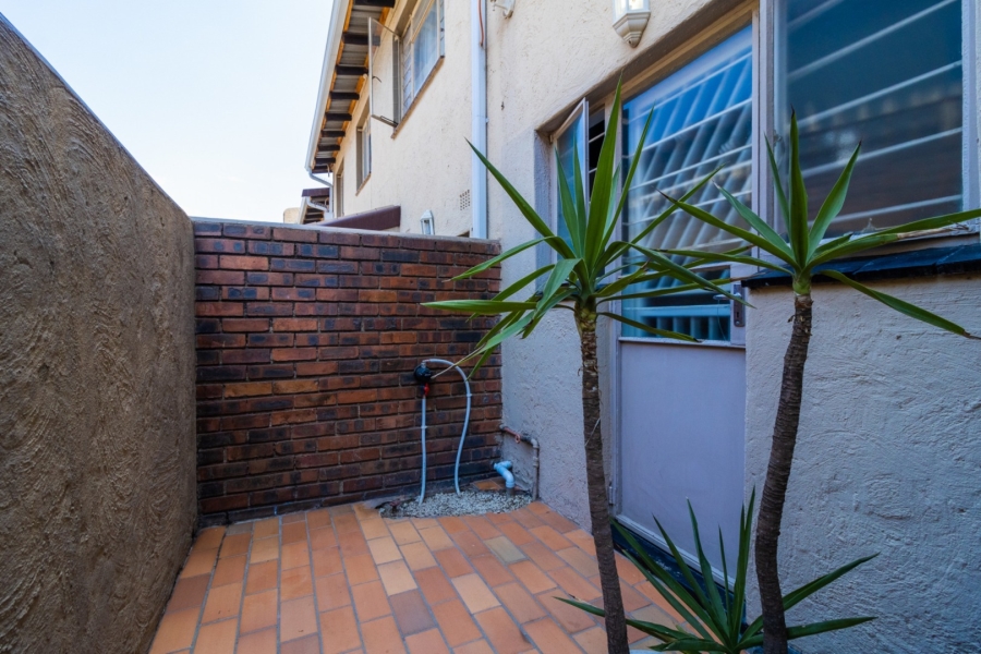 2 Bedroom Property for Sale in Townsview Gauteng