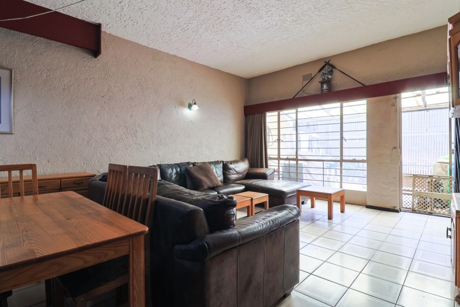 2 Bedroom Property for Sale in Townsview Gauteng