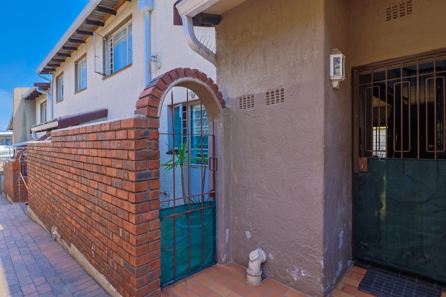 2 Bedroom Property for Sale in Townsview Gauteng