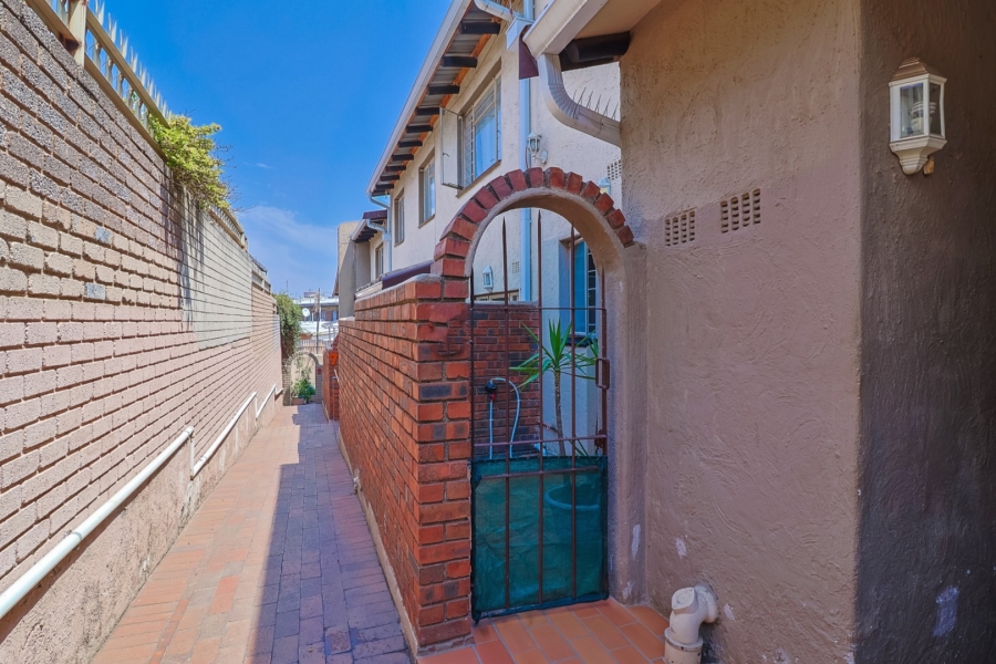 2 Bedroom Property for Sale in Townsview Gauteng