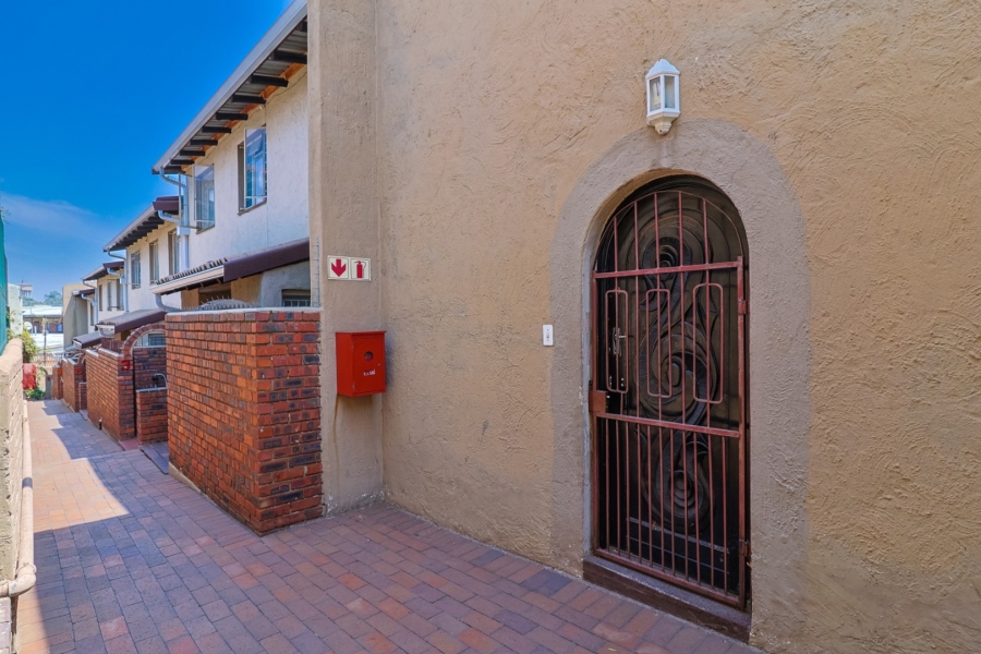 2 Bedroom Property for Sale in Townsview Gauteng