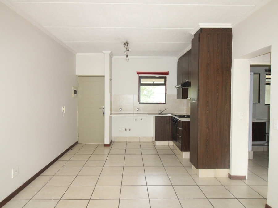 To Let 1 Bedroom Property for Rent in Beverley Gauteng