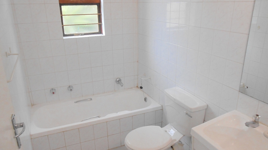 To Let 2 Bedroom Property for Rent in Fourways Gauteng