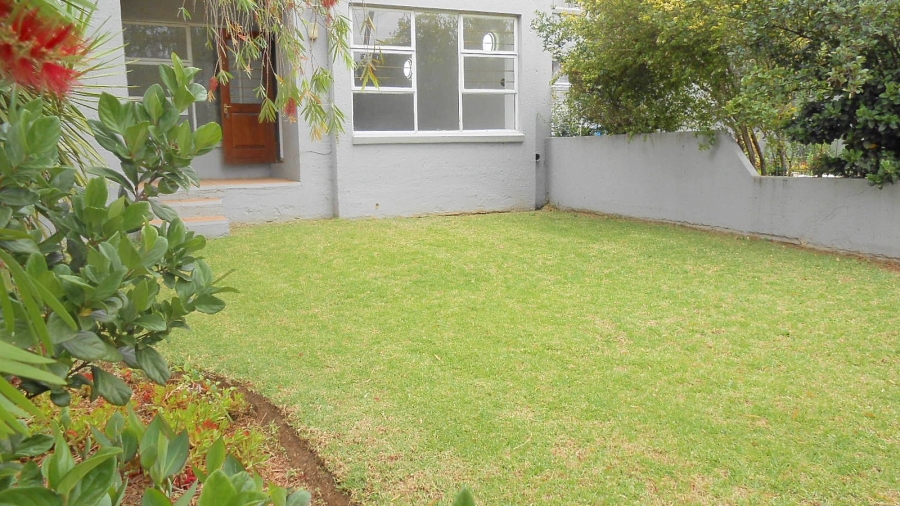 To Let 2 Bedroom Property for Rent in Fourways Gauteng