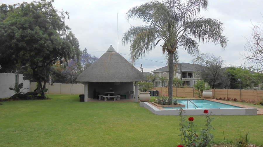 To Let 2 Bedroom Property for Rent in Fourways Gauteng