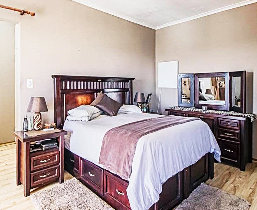 10 Bedroom Property for Sale in Wonderboom Gauteng