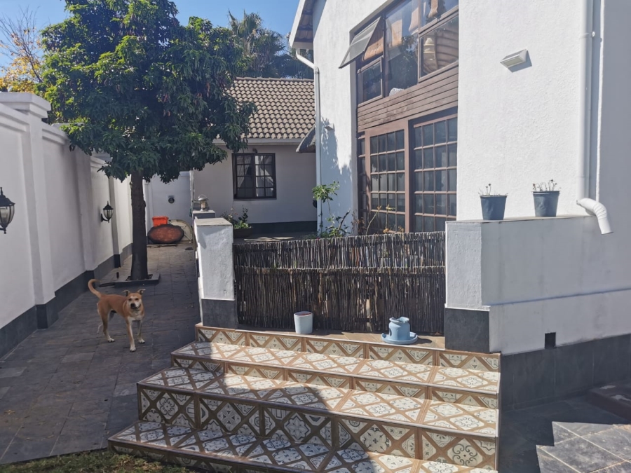 5 Bedroom Property for Sale in Bloubosrand Gauteng