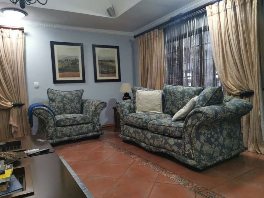 5 Bedroom Property for Sale in Bloubosrand Gauteng