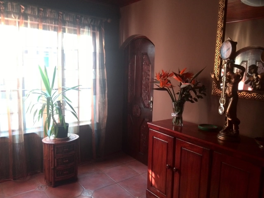 5 Bedroom Property for Sale in Bloubosrand Gauteng