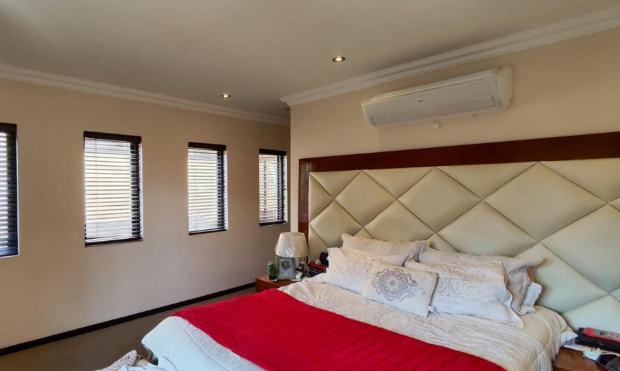 3 Bedroom Property for Sale in Greenstone Hill Gauteng