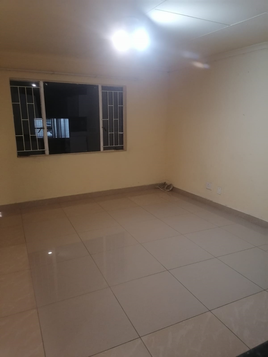 2 Bedroom Property for Sale in Birch Acres Gauteng