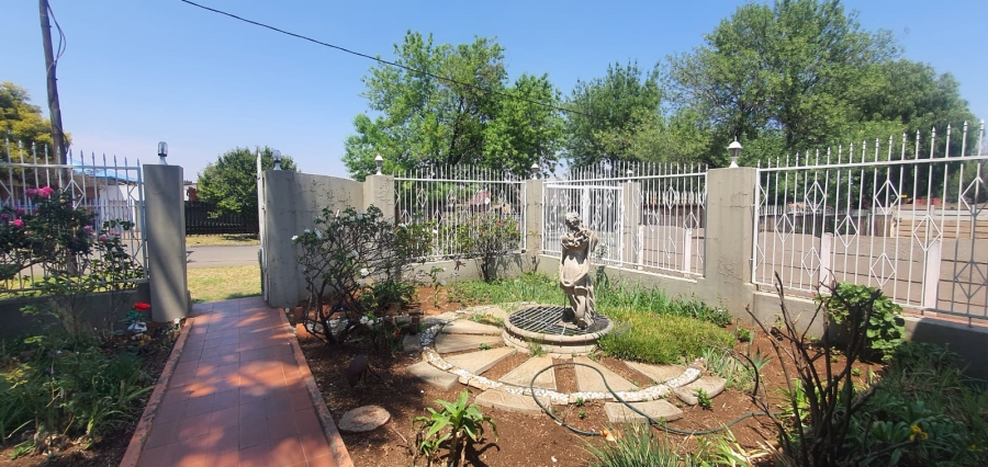 4 Bedroom Property for Sale in Estera Gauteng