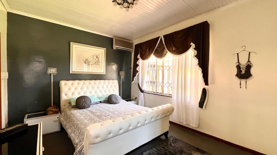 5 Bedroom Property for Sale in Paul Krugersoord Gauteng