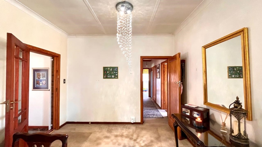 5 Bedroom Property for Sale in Paul Krugersoord Gauteng