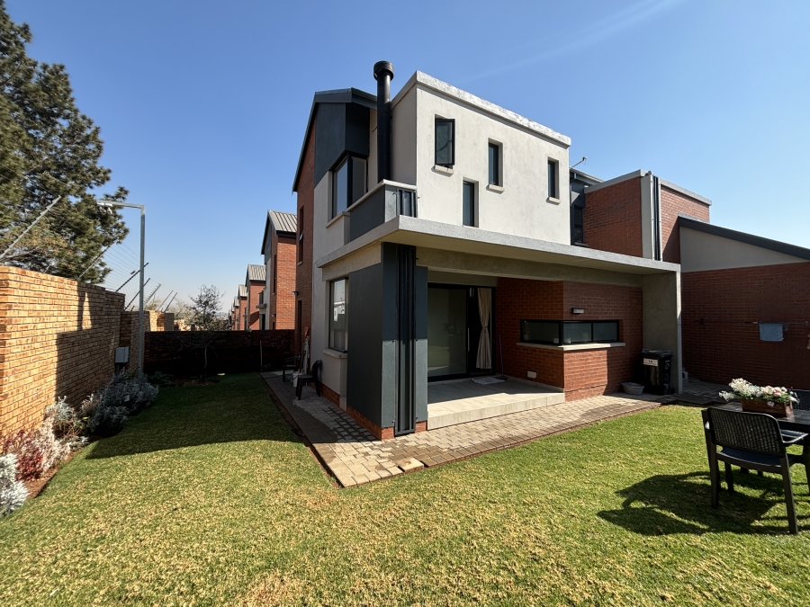 To Let 4 Bedroom Property for Rent in North Riding AH Gauteng