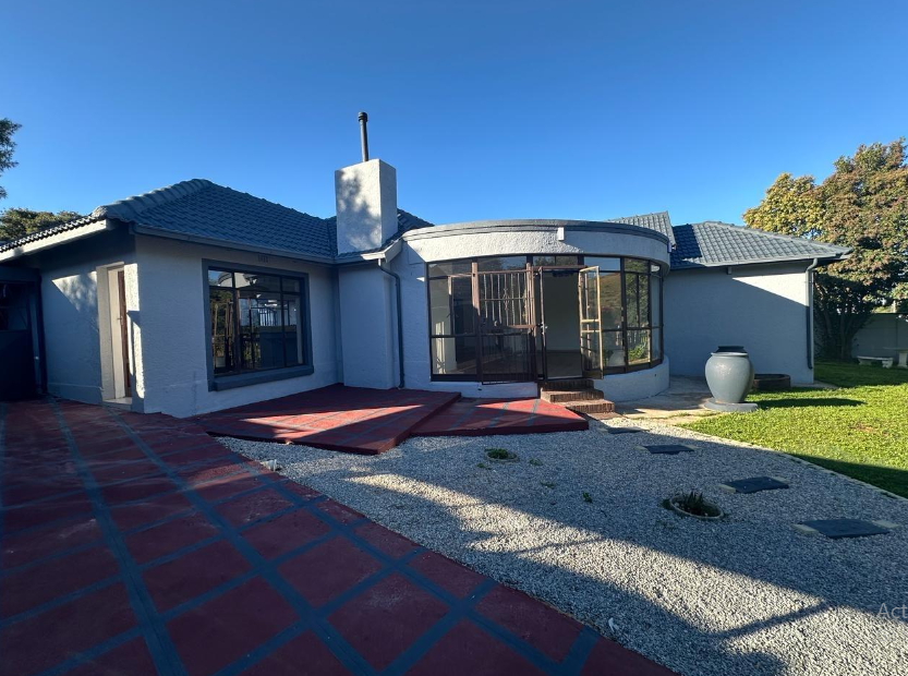 3 Bedroom Property for Sale in Linmeyer Gauteng