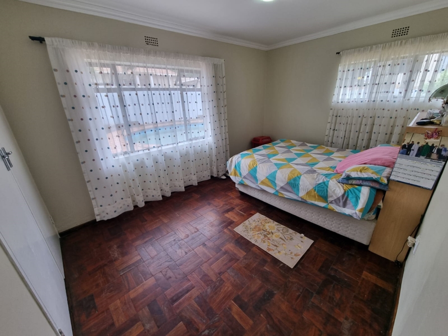 3 Bedroom Property for Sale in Linmeyer Gauteng