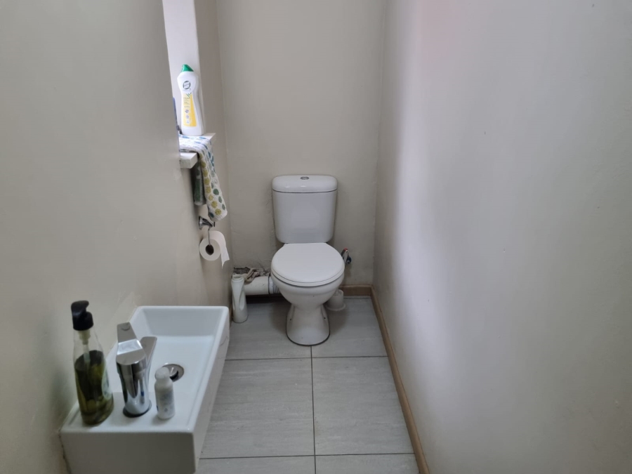 3 Bedroom Property for Sale in Linmeyer Gauteng