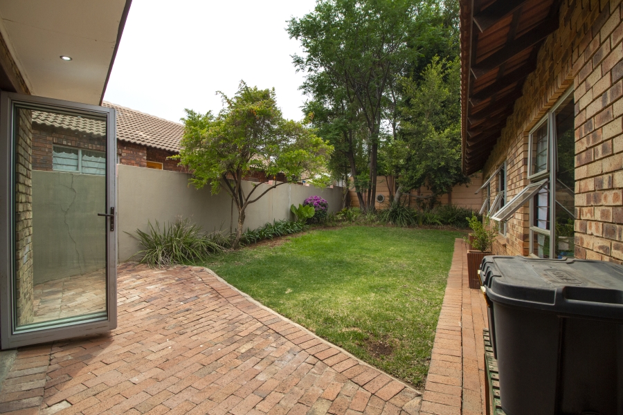 3 Bedroom Property for Sale in Faerie Glen Gauteng