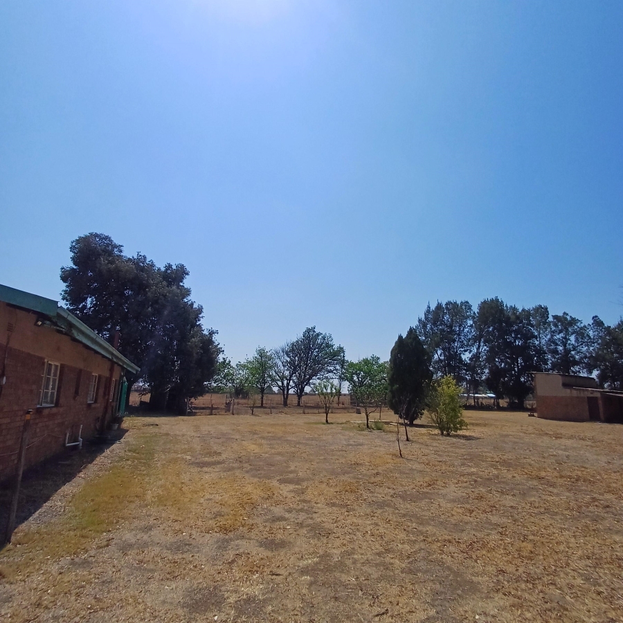 To Let 3 Bedroom Property for Rent in Agricultural Holding 464 Gauteng