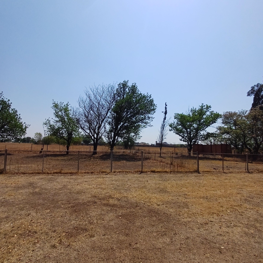 To Let 3 Bedroom Property for Rent in Agricultural Holding 464 Gauteng