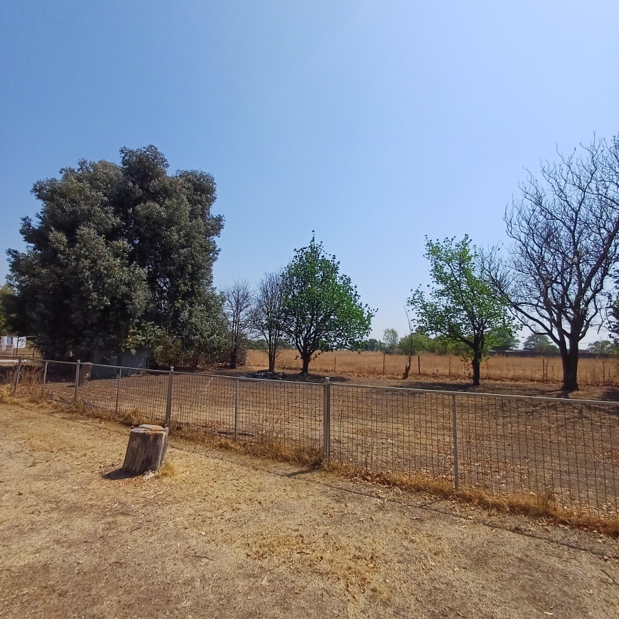 To Let 3 Bedroom Property for Rent in Agricultural Holding 464 Gauteng