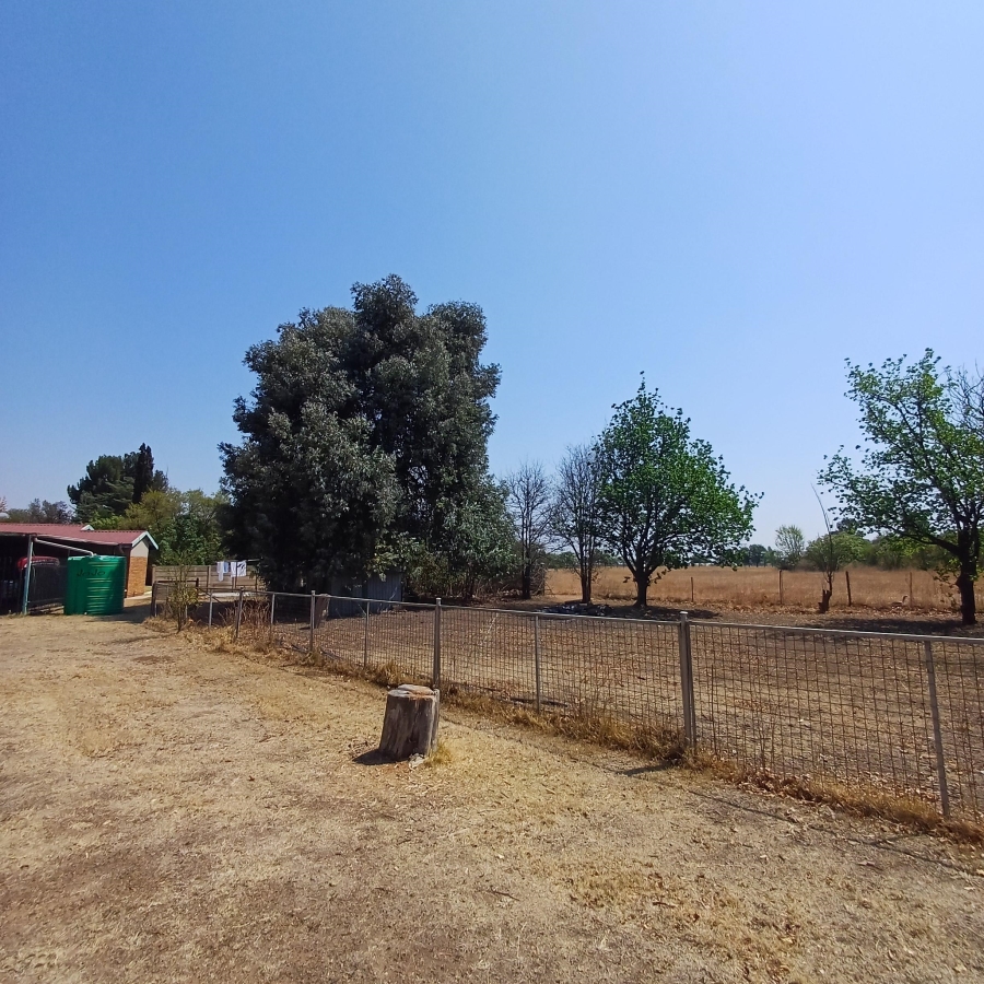 To Let 3 Bedroom Property for Rent in Agricultural Holding 464 Gauteng