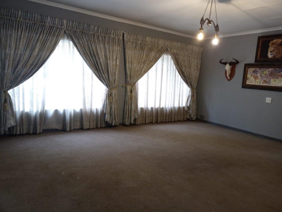 4 Bedroom Property for Sale in Three Rivers East Gauteng