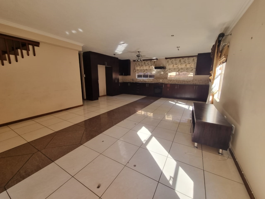 4 Bedroom Property for Sale in Fleurdal Gauteng