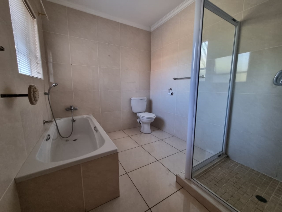 4 Bedroom Property for Sale in Fleurdal Gauteng