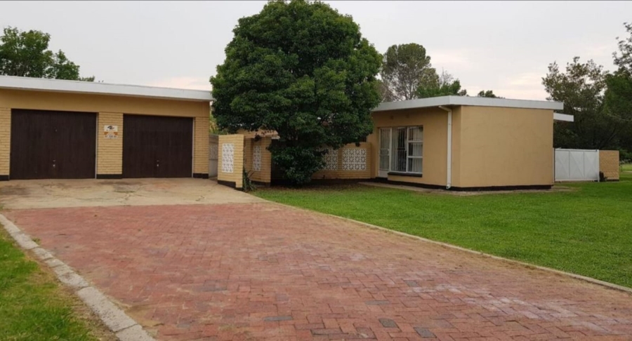 3 Bedroom Property for Sale in Three Rivers Proper Gauteng