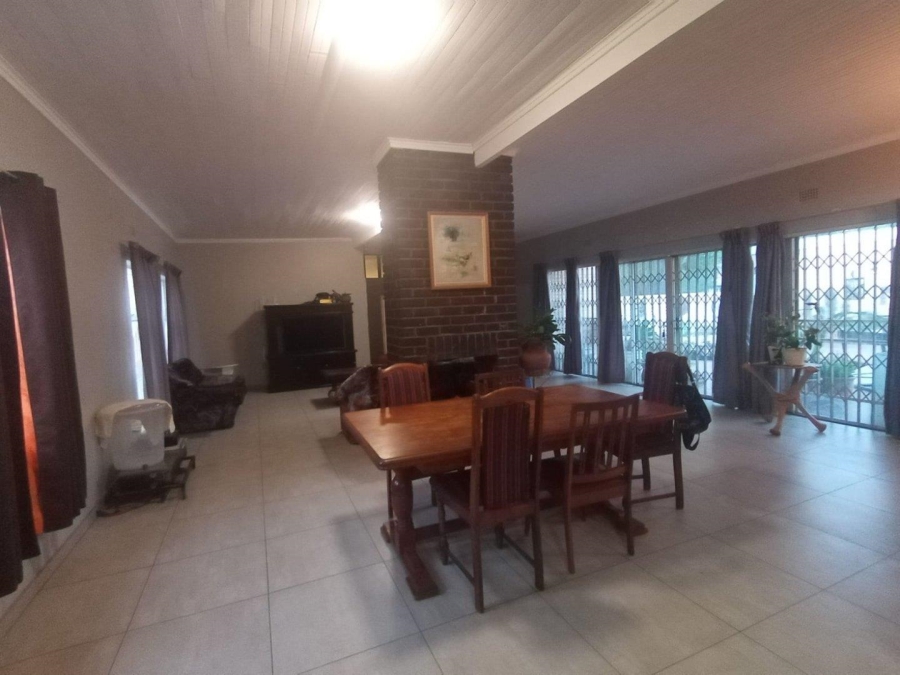 3 Bedroom Property for Sale in Three Rivers Proper Gauteng