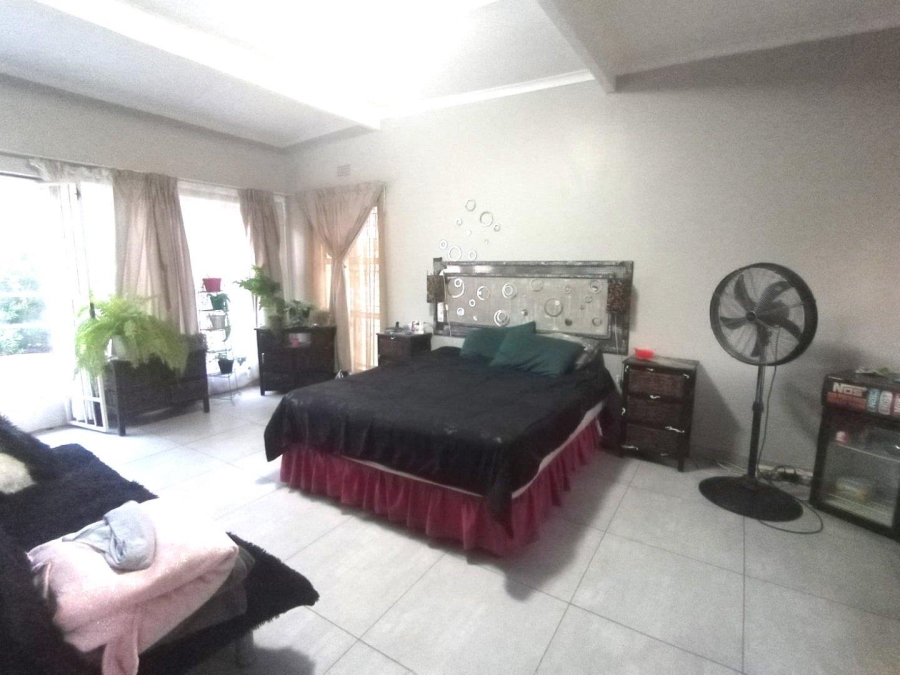 3 Bedroom Property for Sale in Three Rivers Proper Gauteng