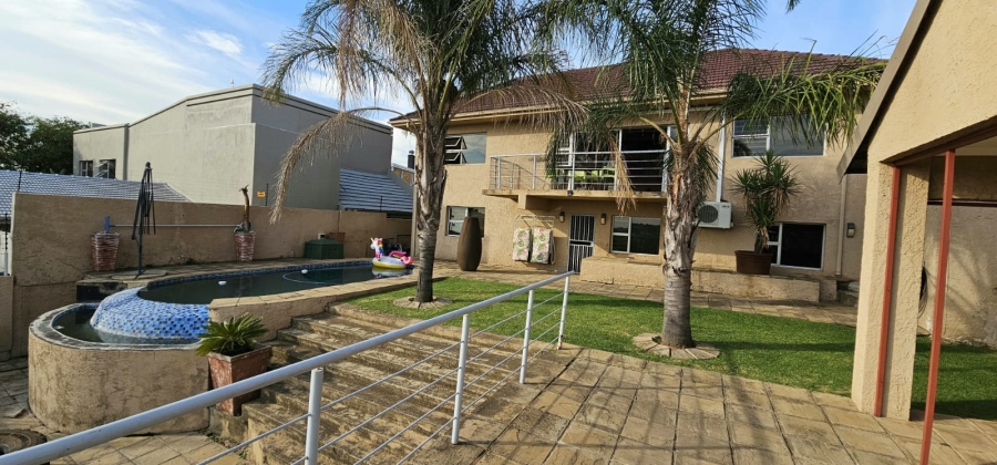 4 Bedroom Property for Sale in Monument Gauteng